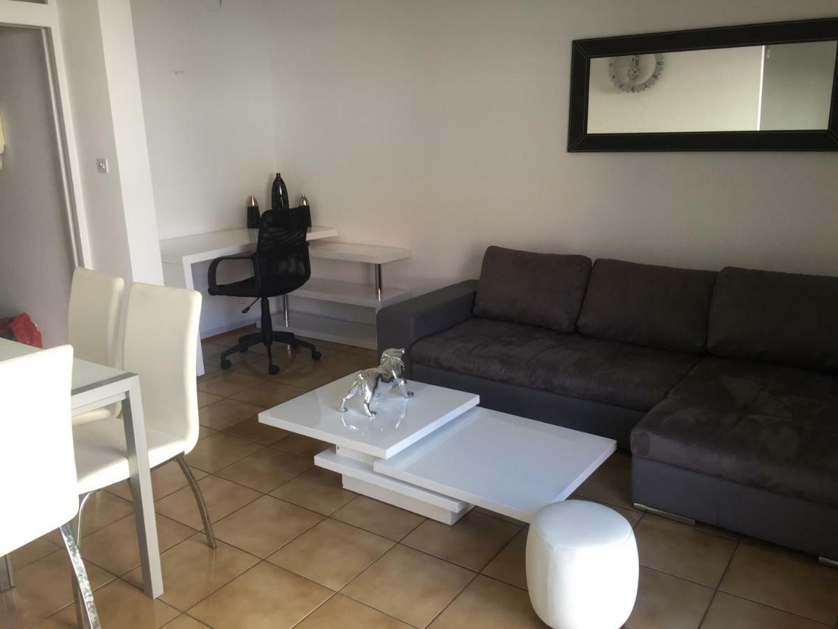 Centre Ville Colmar, Parking Екстер'єр фото